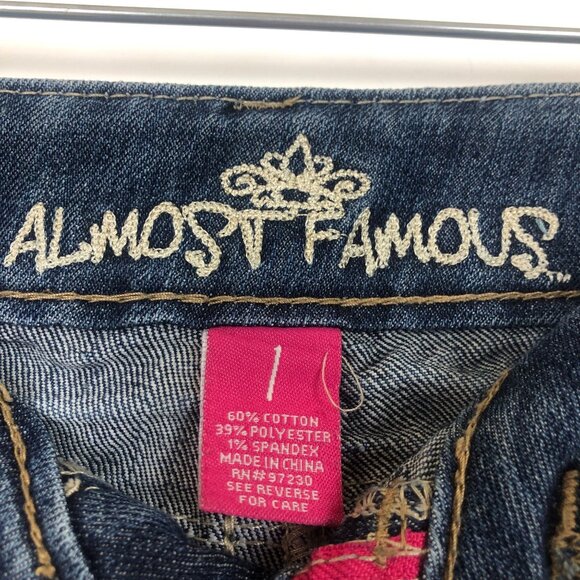 Almost Famous Denim Shorts Sz 1 Jrs Distressed Raw Hem Stretch Thick Stitches - Picture 9 of 10